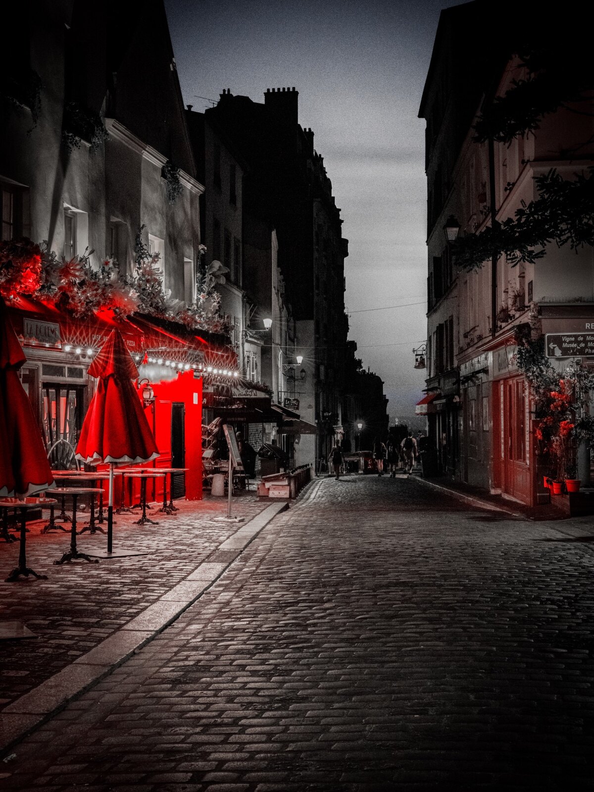 Travel photography — Montmartre After Dark
